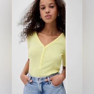NWT Size XL Gap 
Essential Rib Henley T-Shirt
Citron Yellow